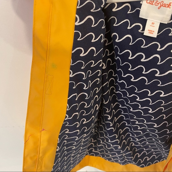 Cat and Jack yellow lined raincoat size 5T - Picture 8 of 8
